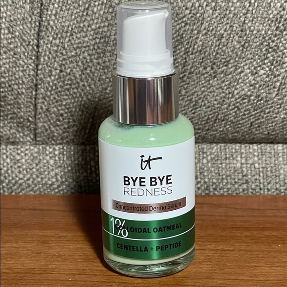IT Cosmetics Bye Bye Redness Serum - Picture 1 of 4